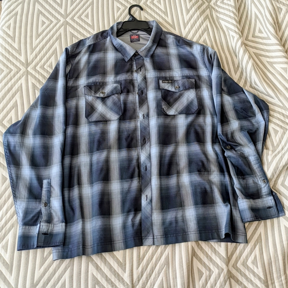Wrangler Mens stretch Button Down Shirt